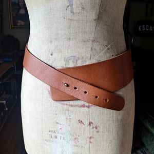 ❤️ 90s Banana Republic leather belt